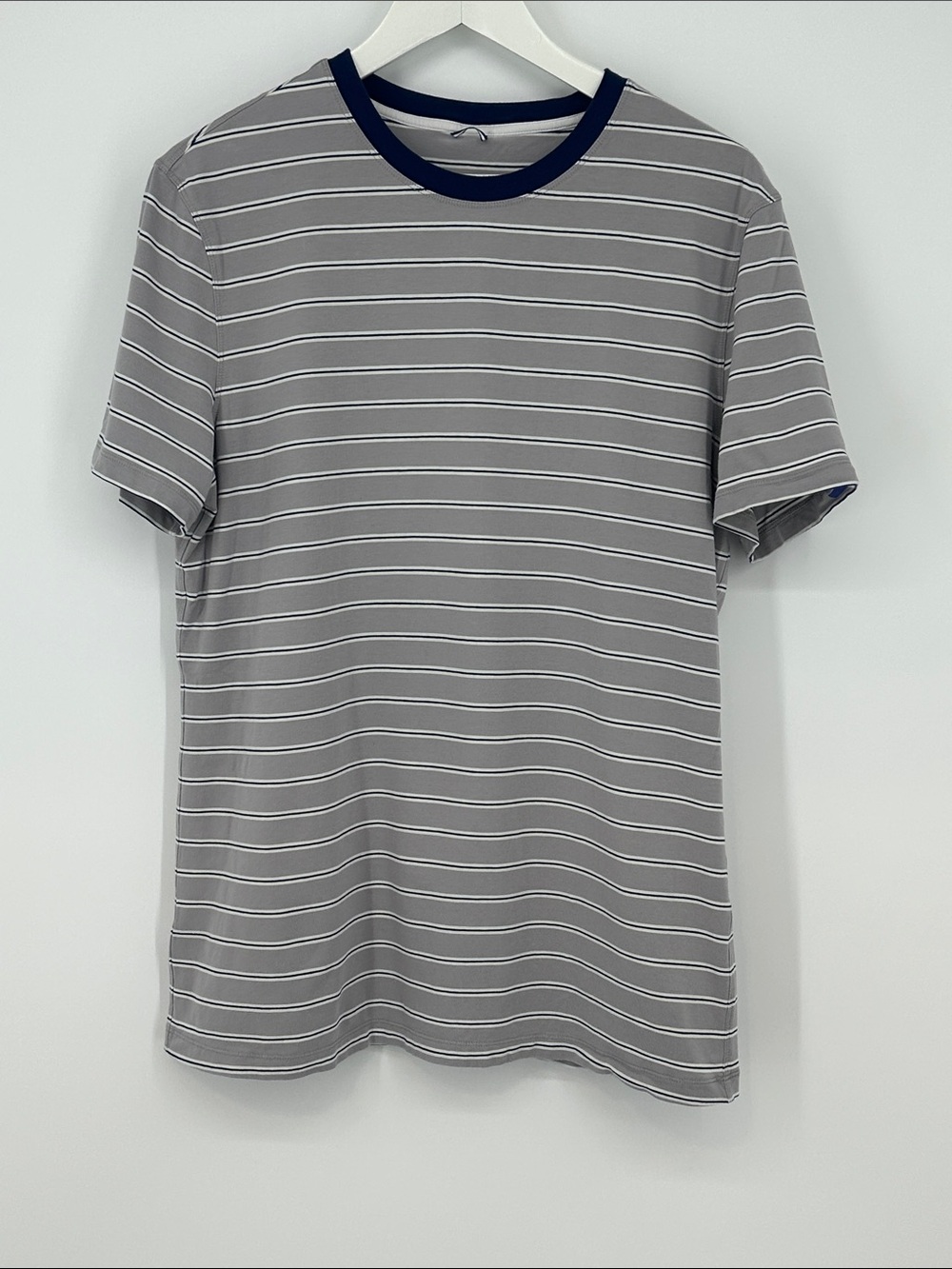 Kit and Ace Grey with Blue and White Stripe Crewneck T‑Shirt - Size Medium